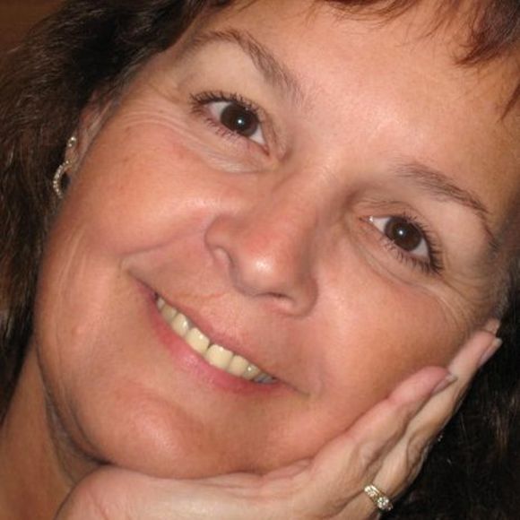 Meet your Posher, Jennifer - Picture 1 of 1